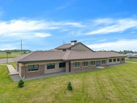 1004 N Loeffler Avenue Caledonia MN 55921