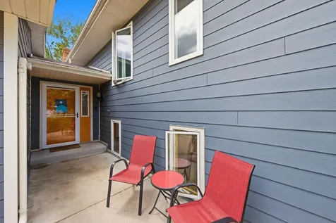 2744 Chisholm Avenue North Saint Paul MN 55109