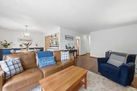 2744 Chisholm Avenue North Saint Paul MN 55109