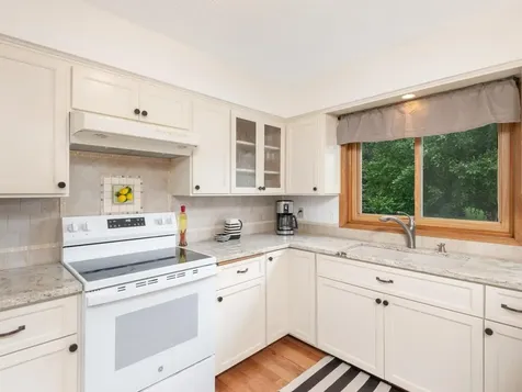 18511 Maple Leaf Drive Eden Prairie MN 55346