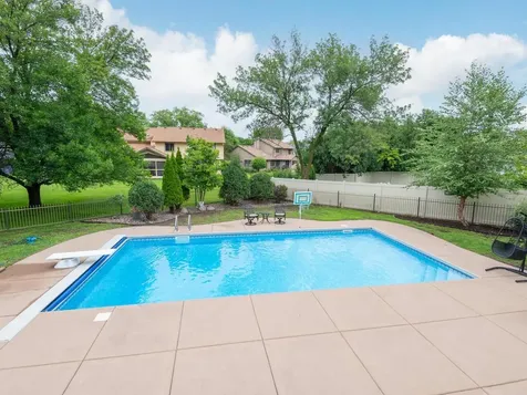 18511 Maple Leaf Drive Eden Prairie MN 55346