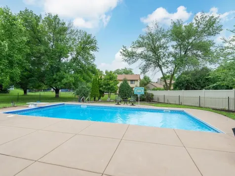 18511 Maple Leaf Drive Eden Prairie MN 55346