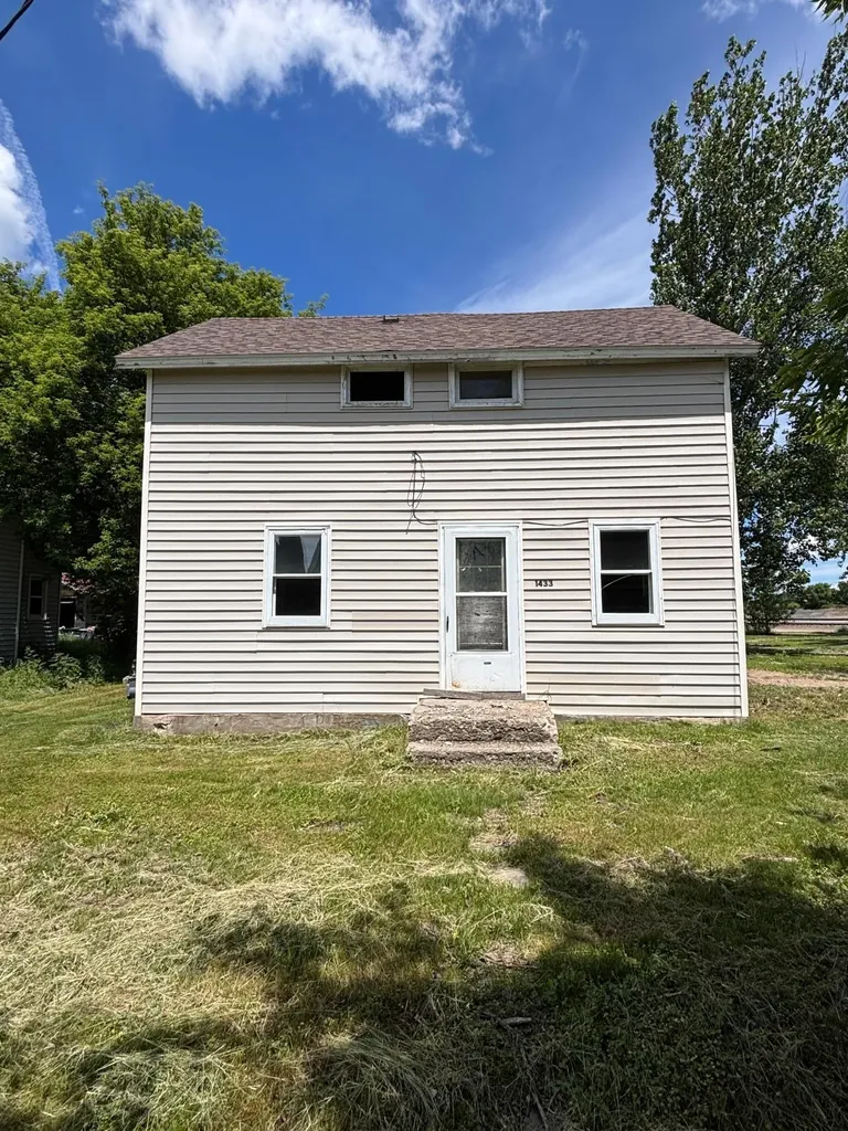 1433 1st Avenue NE Glenwood MN 56334