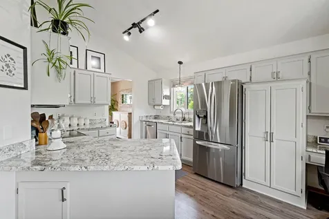 2401 Hydram Avenue N Oakdale MN 55128