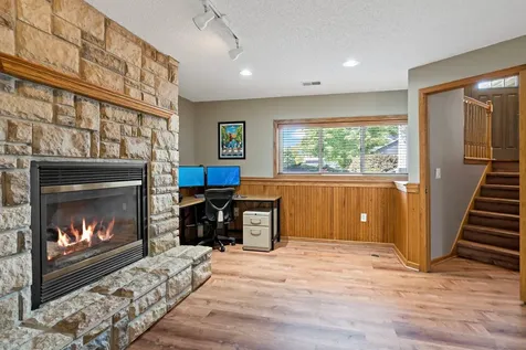 2401 Hydram Avenue N Oakdale MN 55128