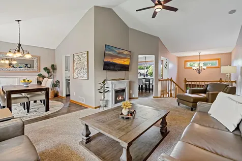 2401 Hydram Avenue N Oakdale MN 55128