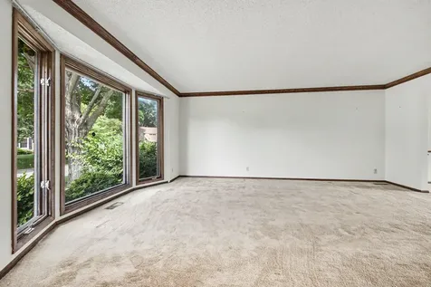 7419 Hyde Park Drive Edina MN 55439