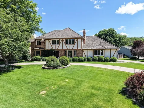 7419 Hyde Park Drive Edina MN 55439