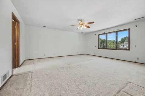 7419 Hyde Park Drive Edina MN 55439