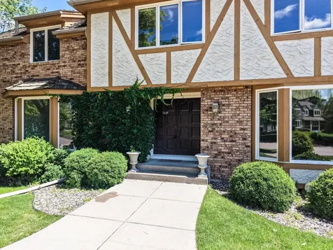 7419 Hyde Park Drive Edina MN 55439