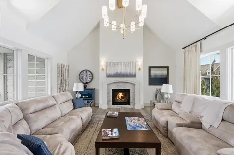 9810 Sky Lane Eden Prairie MN 55347