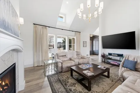 9810 Sky Lane Eden Prairie MN 55347