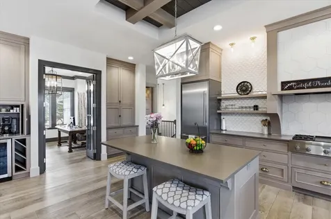 9810 Sky Lane Eden Prairie MN 55347