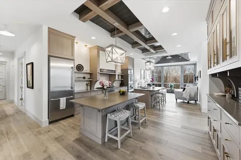 9810 Sky Lane Eden Prairie MN 55347