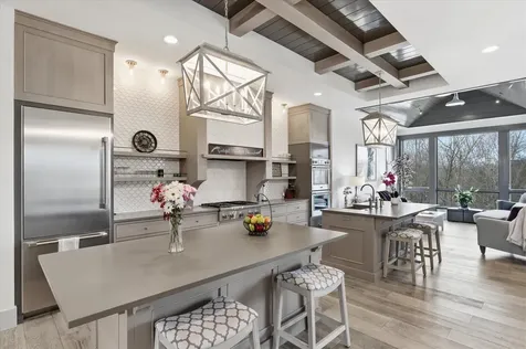 9810 Sky Lane Eden Prairie MN 55347