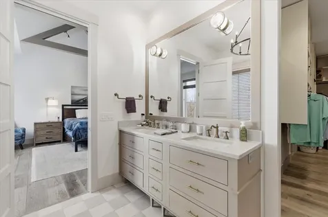 9810 Sky Lane Eden Prairie MN 55347