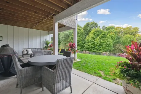 9810 Sky Lane Eden Prairie MN 55347