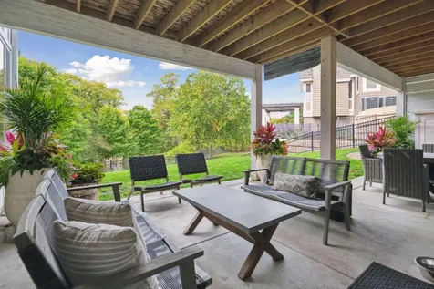 9810 Sky Lane Eden Prairie MN 55347