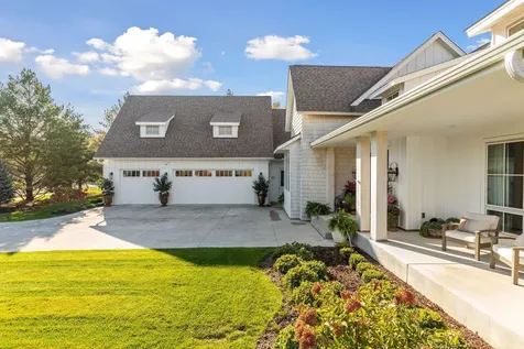 9810 Sky Lane Eden Prairie MN 55347