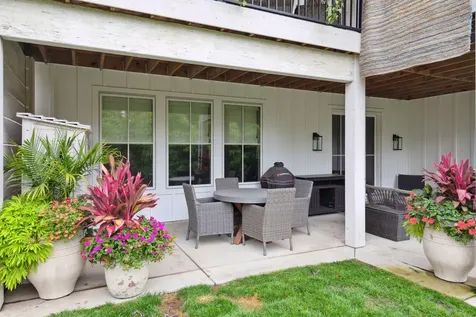 9810 Sky Lane Eden Prairie MN 55347
