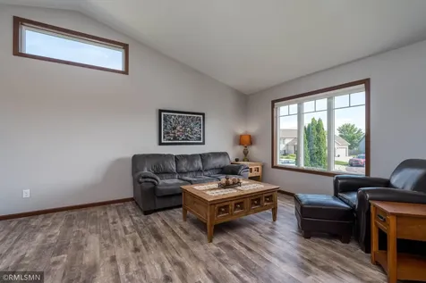 109 Cypress Court Mankato MN 56001