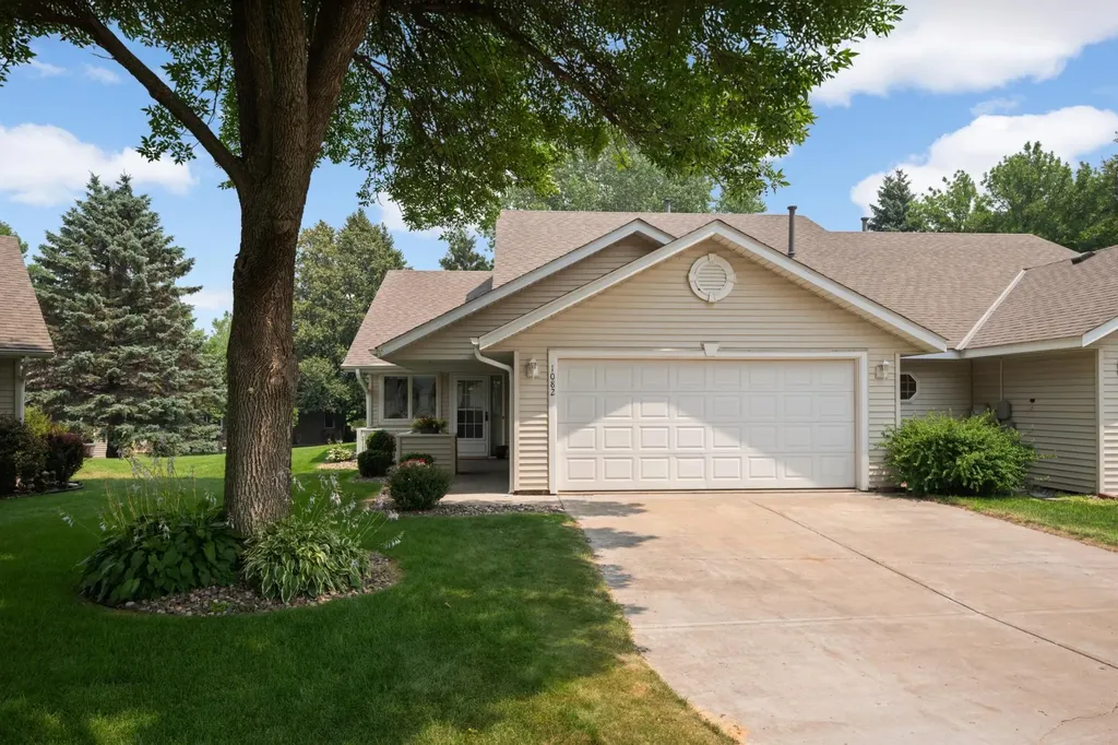 1082 Riverwood Court Hastings MN 55033