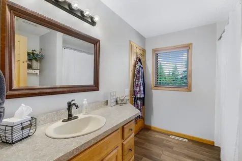 16710 313th Avenue NW Princeton MN 55371
