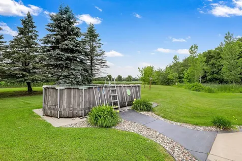 16710 313th Avenue NW Princeton MN 55371