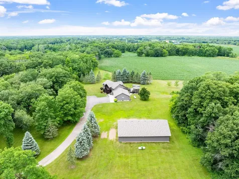 16710 313th Avenue NW Princeton MN 55371