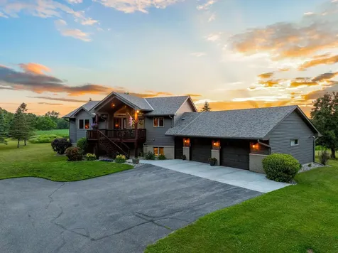 16710 313th Avenue NW Princeton MN 55371