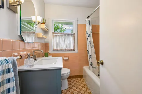 6032 Knox Avenue S Minneapolis MN 55419