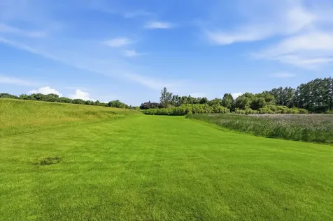 126 57th Avenue NE Willmar MN 56201