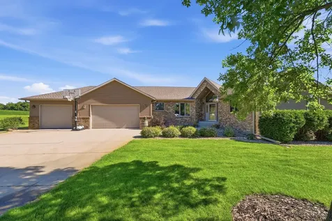 126 57th Avenue NE Willmar MN 56201