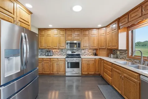 126 57th Avenue NE Willmar MN 56201