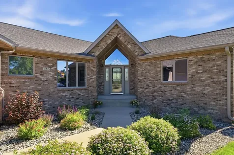 126 57th Avenue NE Willmar MN 56201
