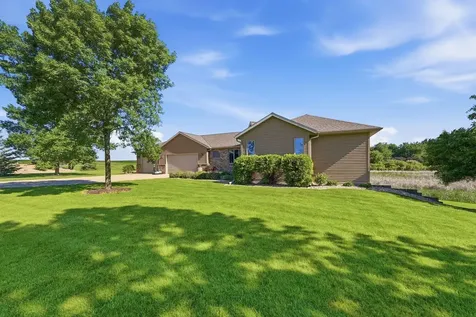 126 57th Avenue NE Willmar MN 56201