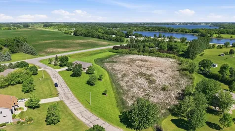 126 57th Avenue NE Willmar MN 56201