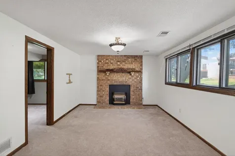 929 94th Avenue NE Blaine MN 55434