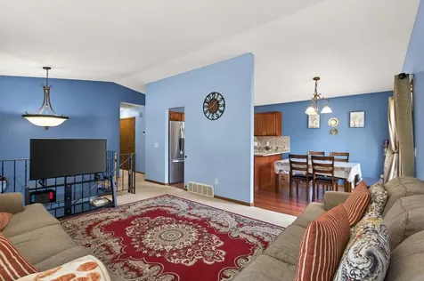 929 94th Avenue NE Blaine MN 55434