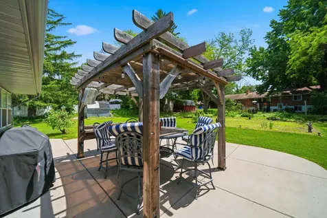 208 Snow Ridge Le Sueur MN 56058