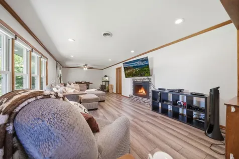 208 Snow Ridge Le Sueur MN 56058