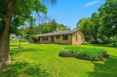 208 Snow Ridge Le Sueur MN 56058