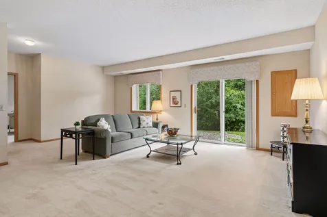 12795 Falcon Drive Apple Valley MN 55124