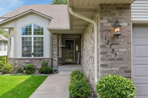 12795 Falcon Drive Apple Valley MN 55124