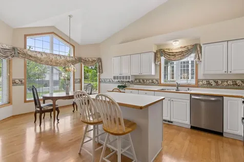 12795 Falcon Drive Apple Valley MN 55124