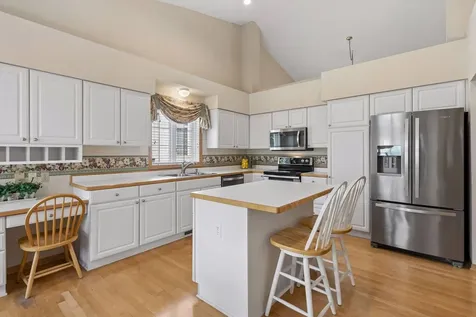 12795 Falcon Drive Apple Valley MN 55124