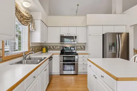 12795 Falcon Drive Apple Valley MN 55124