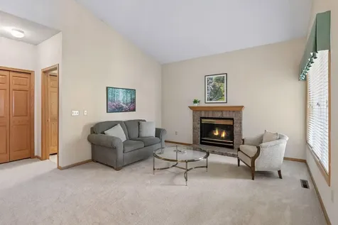 12795 Falcon Drive Apple Valley MN 55124