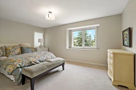 5708 Long Brake Trail Edina MN 55439