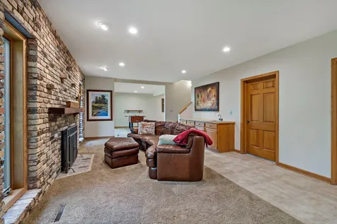 5708 Long Brake Trail Edina MN 55439